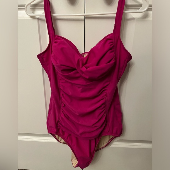 EUC - Miraclesuit One Piece Ruched Bathing Suit - Picture 2 of 4